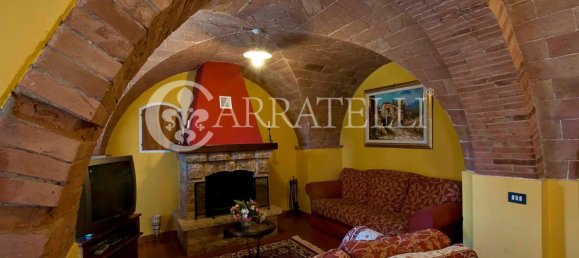 3 bedrooms House in Volterra, Italy No. 105997 15