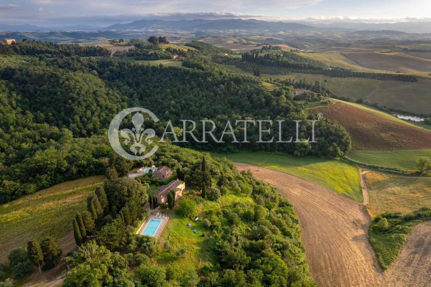 3 bedrooms House in Volterra, Italy No. 105997