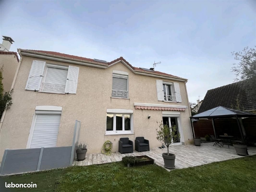 Casa T6 em Beauchamp, France N.º 166057