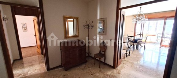 Квартира с 2 спальнями в Удине, Италия № 376566 3