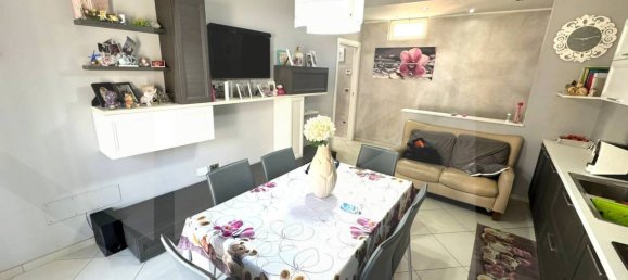 Квартира с 3 комнатами в Барлетта, Италия № 26660 2