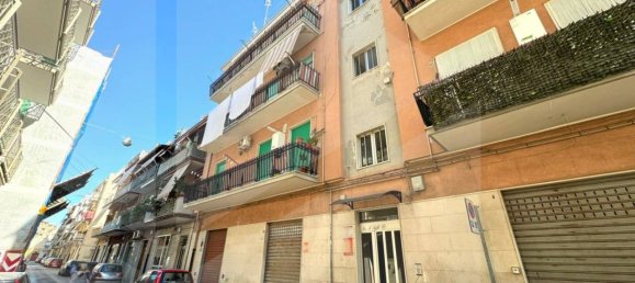 Квартира с 3 комнатами в Барлетта, Италия № 26660 3