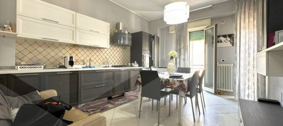 Квартира с 3 комнатами в Барлетта, Италия № 26660 8