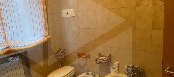 5 rooms Apartment in Modena, Italy No. 28653 12