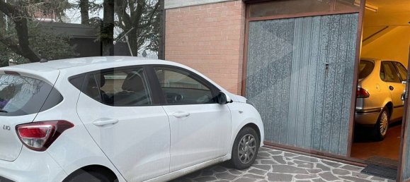 5 rooms Apartment in Modena, Italy No. 28653 18