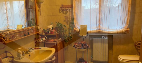 5 rooms Apartment in Modena, Italy No. 28653 13
