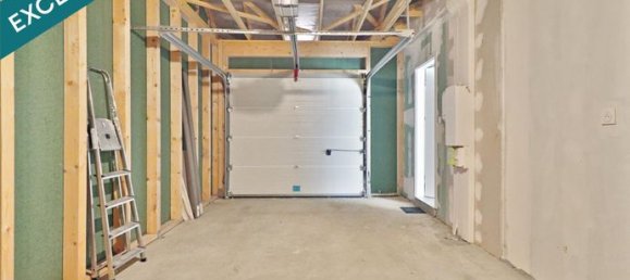 2 bedrooms House in Trieux, France No. 311580 11