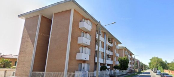 3 rooms Apartment in Busto Arsizio, Italy No. 1637 11