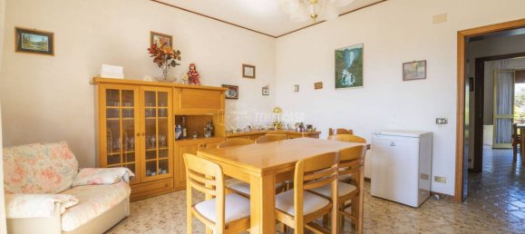 6 Schlafzimmer Haus in Ostra, Italy, Nr. 147476 10