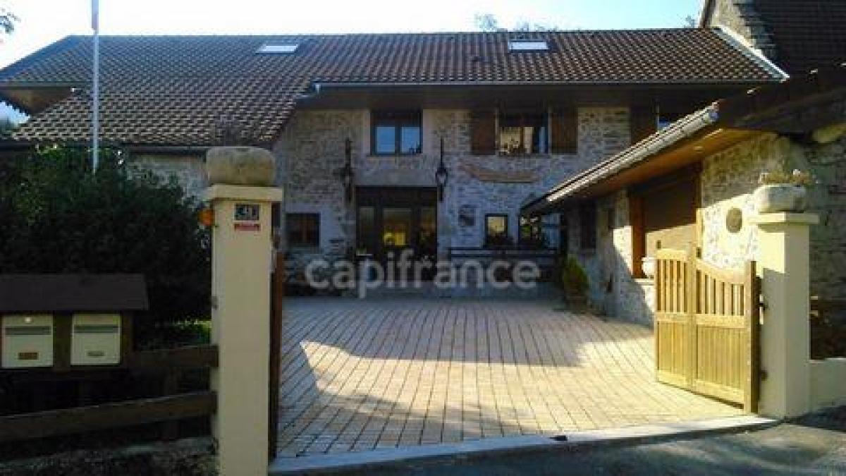 6 bedrooms House in Frangy, France No. 32575