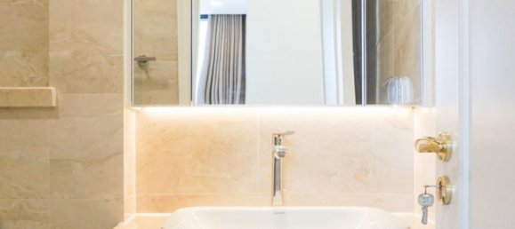 2 rooms Office in District 1, Vietnam No. 17965 5