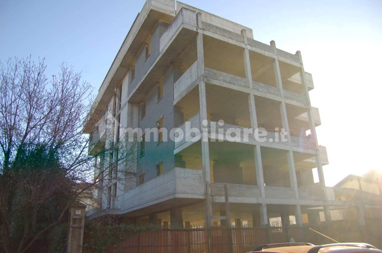 Apartamento de 6 dormitorios en Cassano Magnago, Italy No. 281669