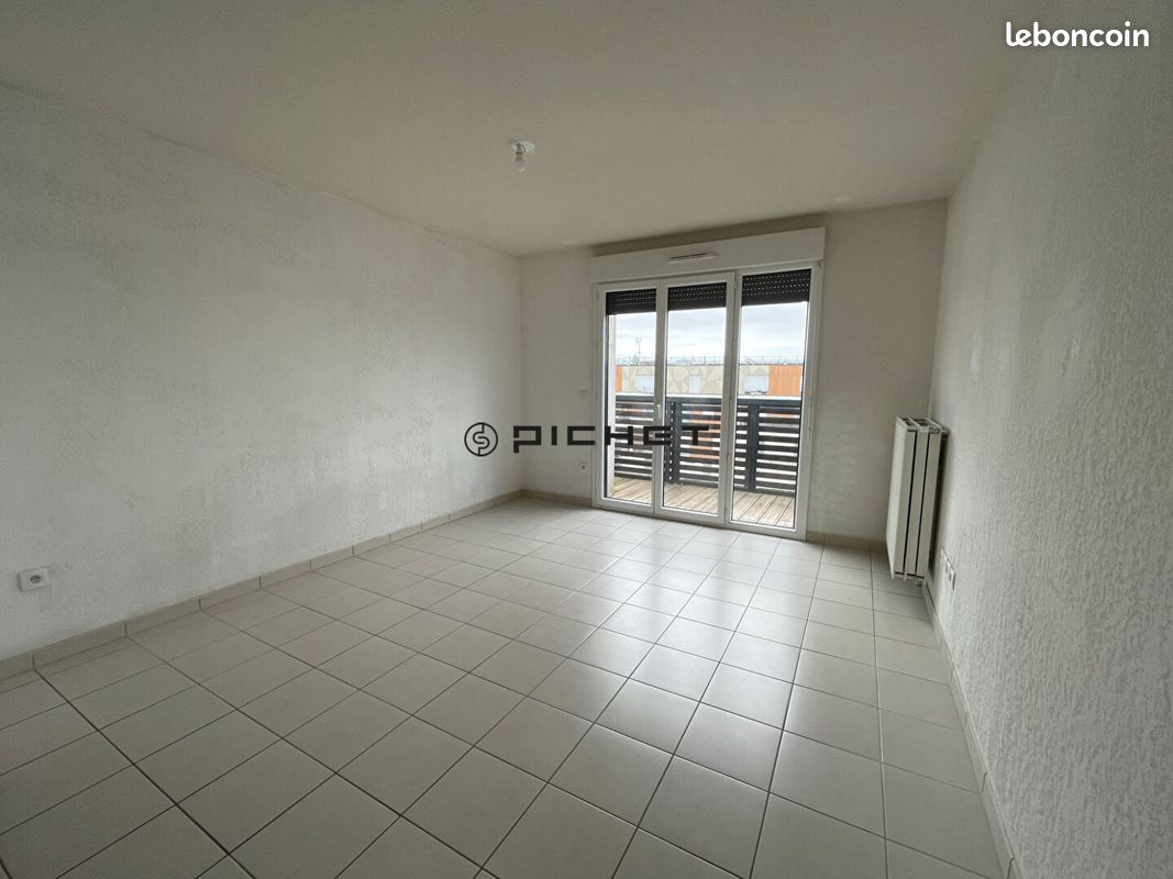 Квартира с 1 спальней в Даммари ле Лис, Франция № 330396