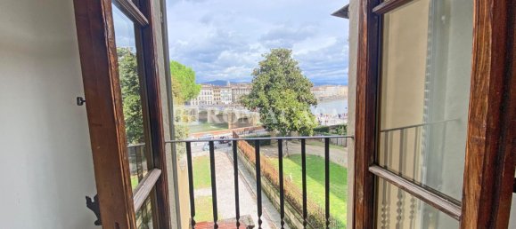 3 rooms Apartment in Florence, Italy No. 122581 3