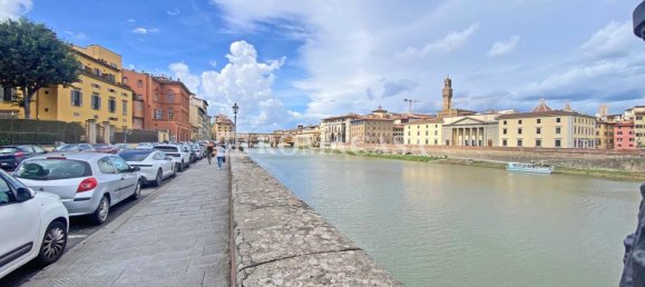 3 rooms Apartment in Florence, Italy No. 122581 5