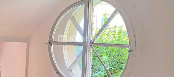 3 rooms Apartment in Florence, Italy No. 122581 2