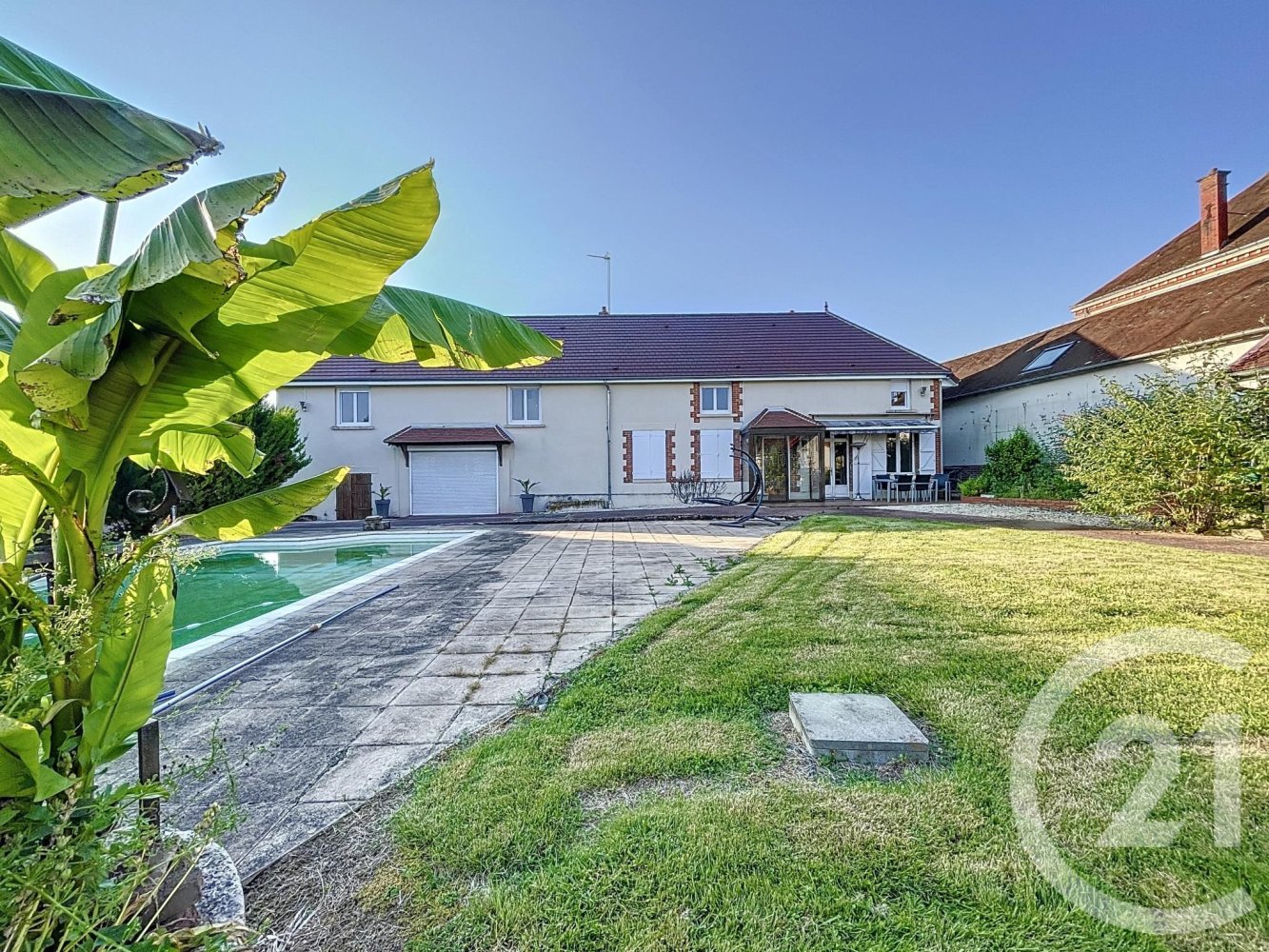 Casa de 3 dormitorios en Sommeval, France No. 272436