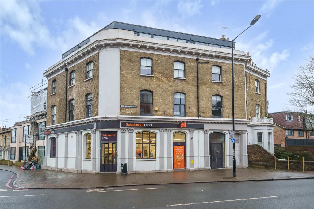 2 bedrooms Penthouse in London, United Kingdom No. 12191