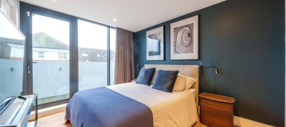 2 bedrooms Penthouse in London, United Kingdom No. 12191 2