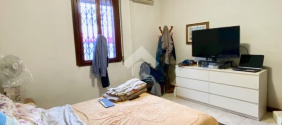 2 bedrooms Apartment in Padua, Italy No. 76723 8