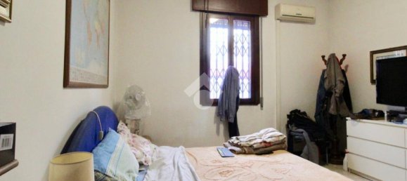 2 bedrooms Apartment in Padua, Italy No. 76723 9