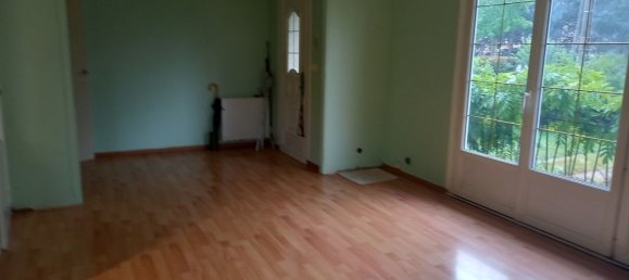 Casa de 3 dormitorios en Amilly, France No. 71102 2