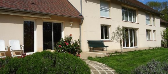 4 bedrooms House in Saint-Maurice-Saint-Germain, France No. 272639 2