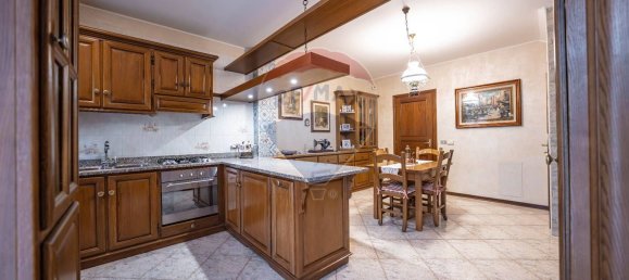 5 غرف نوم فيلا في Ferrara, Italy رقم 341432 9