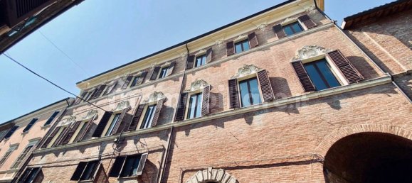 Квартира с 5 спальнями в Фабриано, Италия № 166763 2