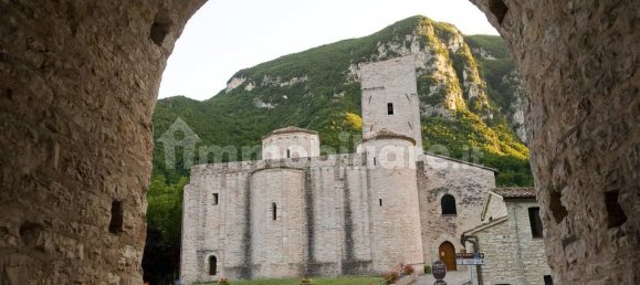 Квартира с 5 спальнями в Фабриано, Италия № 166763 50