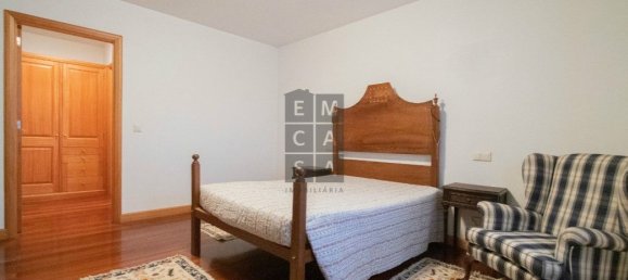 9 bedrooms House in Oliveira de Azemeis, Portugal No. 72030 16