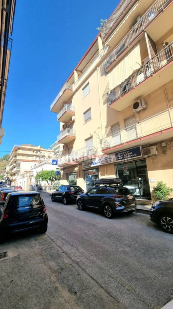 2 غرف نوم شقة في Capo d'Orlando, Italy رقم 275523