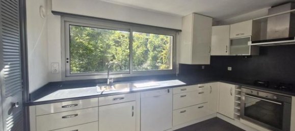 3 bedrooms Apartment in Evreux, France No. 357355 3