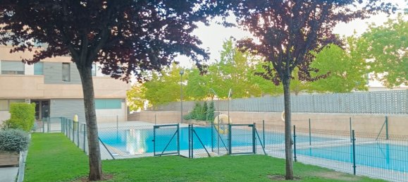 3 bedrooms Apartment in Logrono, Spain No. 141377 3