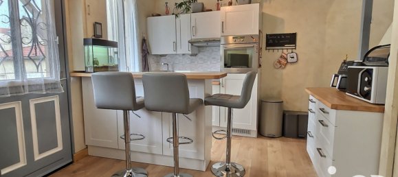 Casa de 3 dormitorios en Le Charme, France No. 326890 3