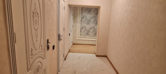 Apartamento de 3 dormitorios en Baku, Azerbaijan No. 1895 42