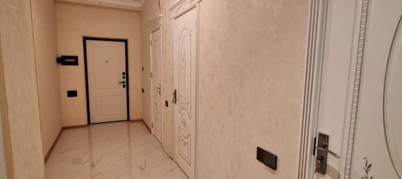 Apartamento de 3 dormitorios en Baku, Azerbaijan No. 1895 6