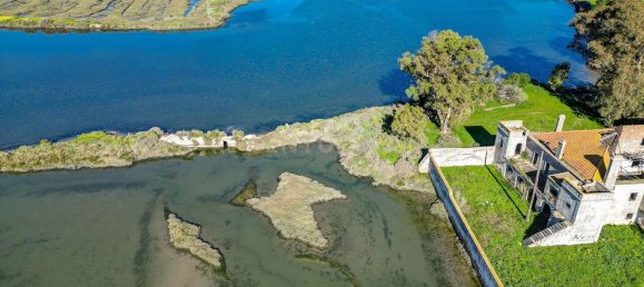 9 bedrooms Castles in Moita, Portugal No. 145795 2