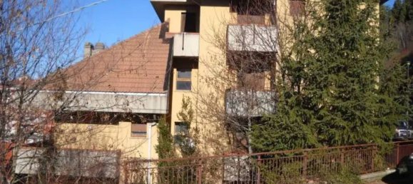 3 rooms Apartment in Arcidosso, Italy No. 156431 2