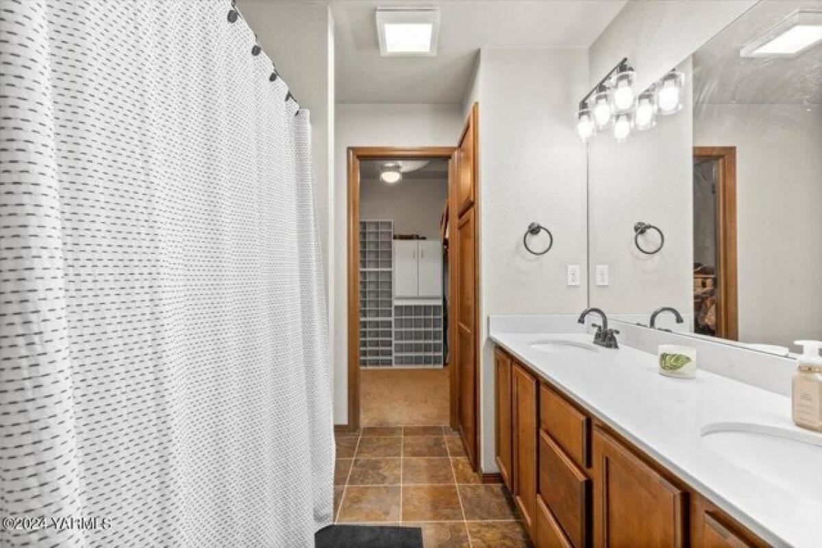 3 bedrooms House in Selah, USA No. 371400