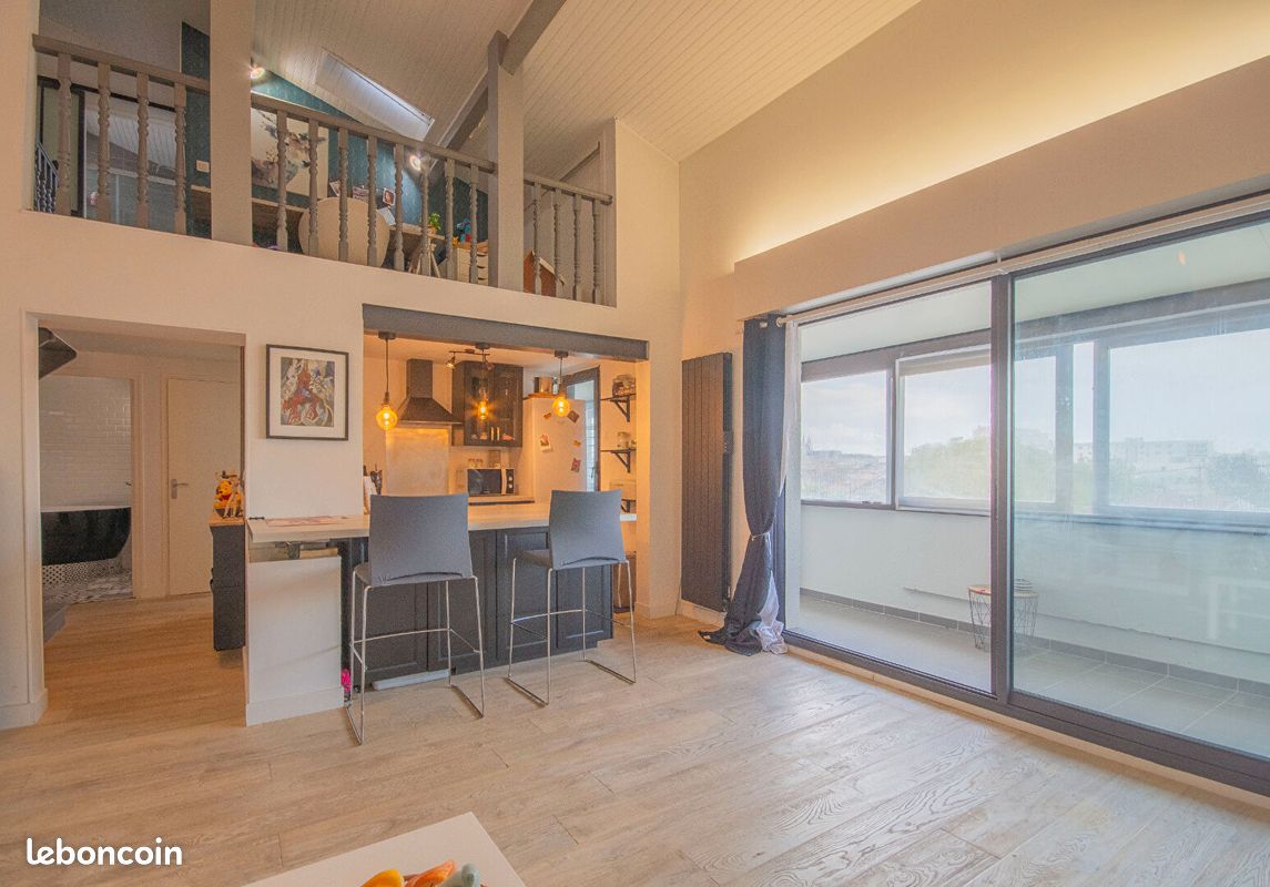 3 bedrooms Duplex in Bordeaux, France No. 340952