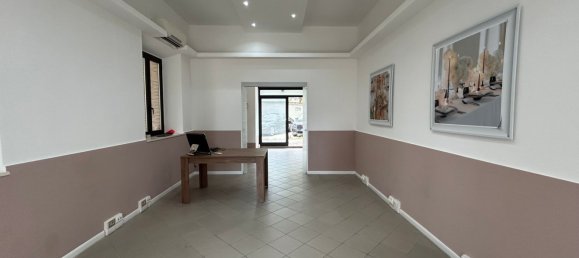 Studio in Perugia, Italy No. 277391 5