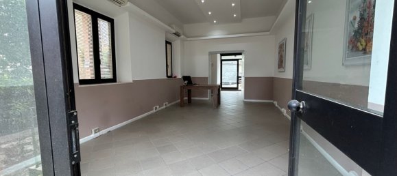 Studio in Perugia, Italy No. 277391 4