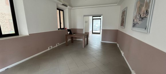 Studio in Perugia, Italy No. 277391 9