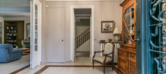 5 bedrooms House in Sucy-en-Brie, France No. 185166 5