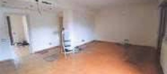 4 bedrooms Apartment in Legnano, Italy No. 259559 6