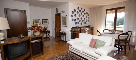 4 rooms Apartment in Olgiate Molgora, Italy No. 16464 2