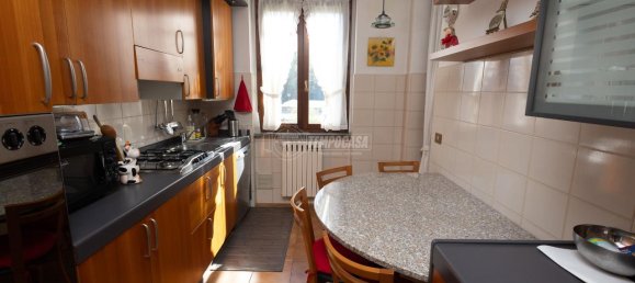 4 rooms Apartment in Olgiate Molgora, Italy No. 16464 9