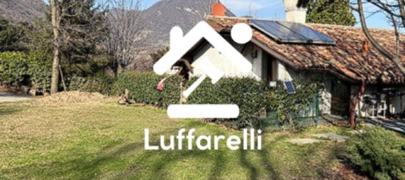 12 rooms Villa in Erba, Italy No. 2829 10