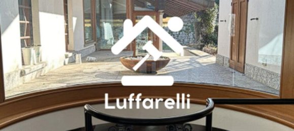 12 rooms Villa in Erba, Italy No. 2829 6